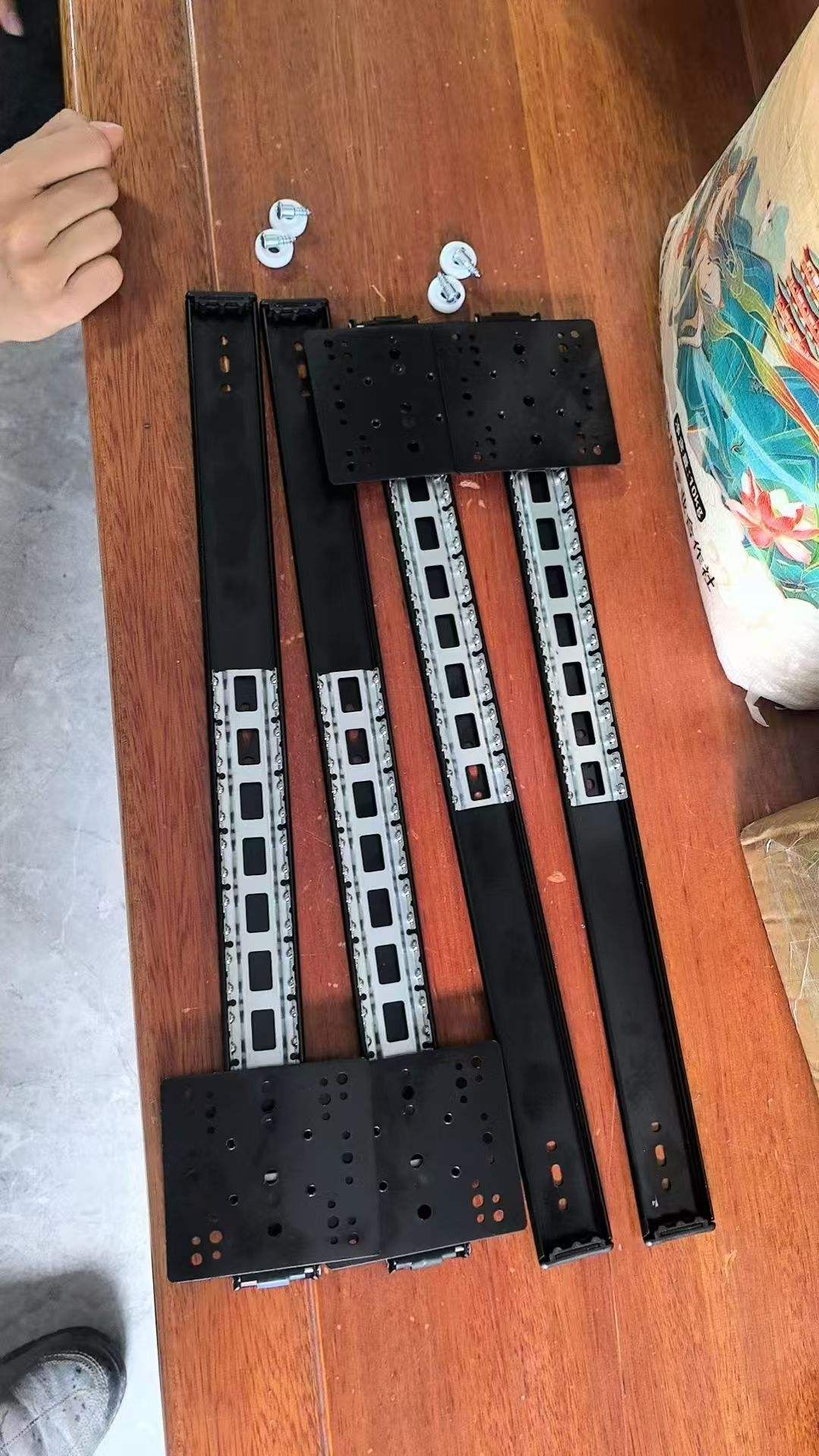 KV Pivot Dound Diapositiva Aplicación de hardware Recuadro Autodelamiento de 16 1/8 'Diapositiva (kit) Negro