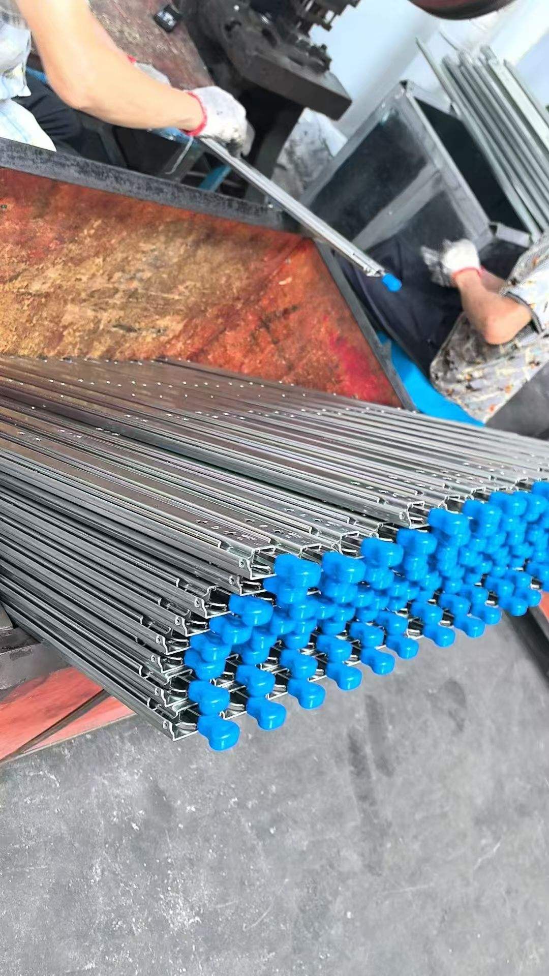 Push de zinc de servicio pesado 76 mm de tres pliegues de rodamiento de bolas de tres pliegues Push abiertos de cajón telescópico Diapositivas de extensión completa Canal telescópica